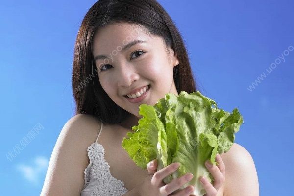 央視天氣預(yù)報(bào)女主播23年不老，女人凍齡的秘訣(3)