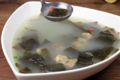 海帶排骨湯的功效有哪些？春季喝海帶排骨湯有哪些好處？[圖]