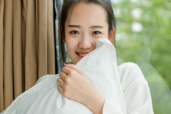 左下腹疼白帶有血絲什么原因？左側腹痛是哪些疾病引起的？[圖]