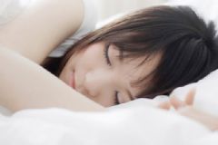 夏天睡覺(jué)容易做夢(mèng)正常嗎？夏天做夢(mèng)比較多是什么原因？[多圖]