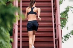 爬樓梯一小時(shí)消耗多少卡路里？爬樓梯能瘦多少斤？[圖]