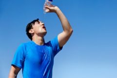 男性晚上出虛汗怎么辦？男性晚上出虛汗要怎么調(diào)理？[圖]