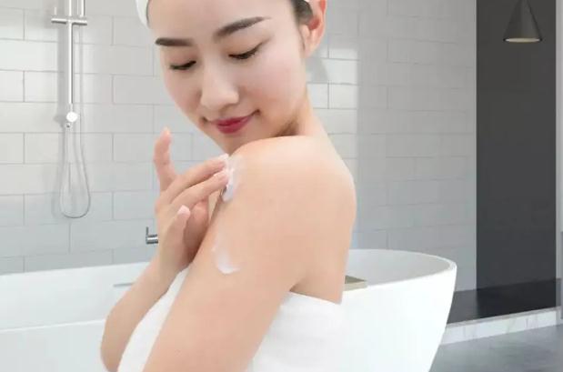 身體乳的好處有哪些？為什么涂身體乳會(huì)長(zhǎng)毛？
