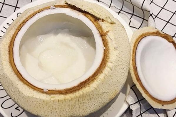 椰子怎么挑選水多又肉多？椰子果肉能直接吃嗎？